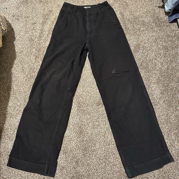 UNIQLO Unisex Relaxed Lightweight Jeans Size 23X32 In Black - Picture 2 of 12